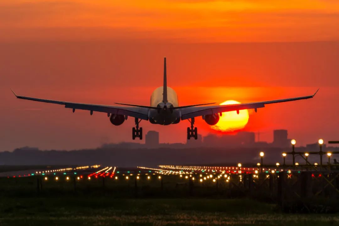 旅游黄金周，全球航空运力跌幅却突破10亿大关